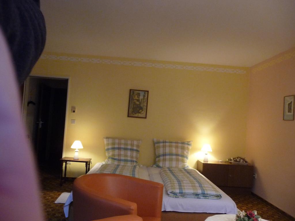 Hotel-Garni-Sonnenlay Bernkastel-Kues Pokoj fotografie